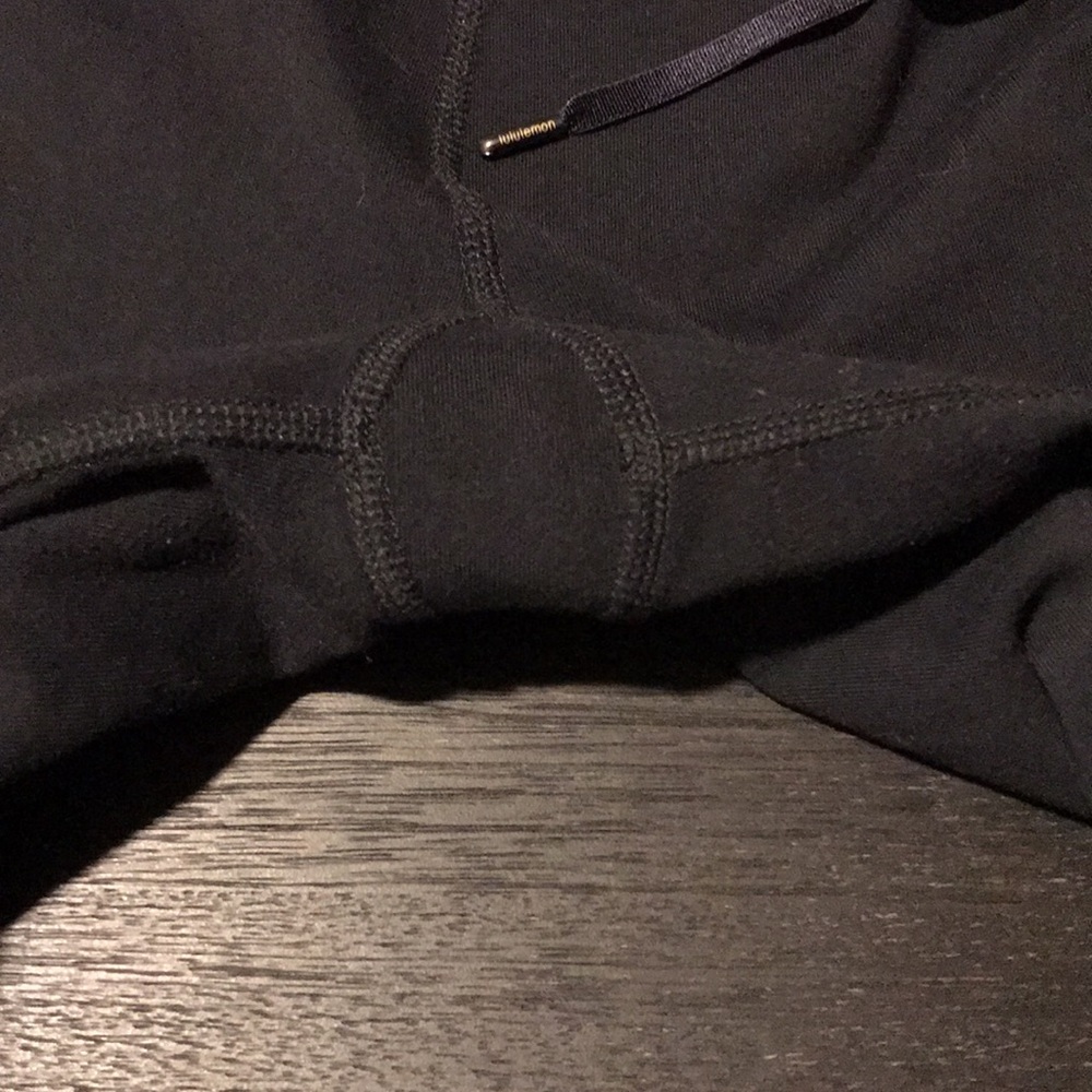 Lululemon - Picture 5 of 7